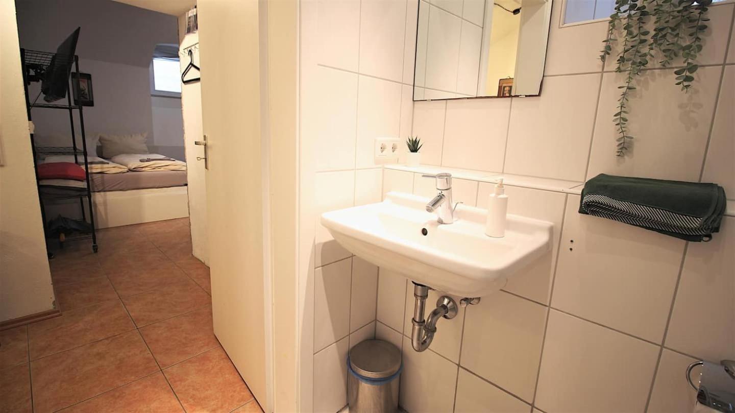 Fully Equipped Apartment Near Main Station Вюрцбург Екстер'єр фото
